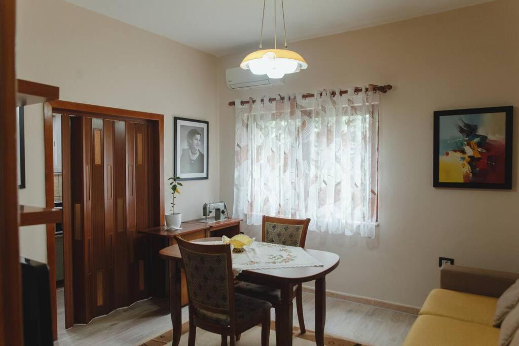 Rare Durres Apartment With Private Parking & Garden المظهر الخارجي الصورة