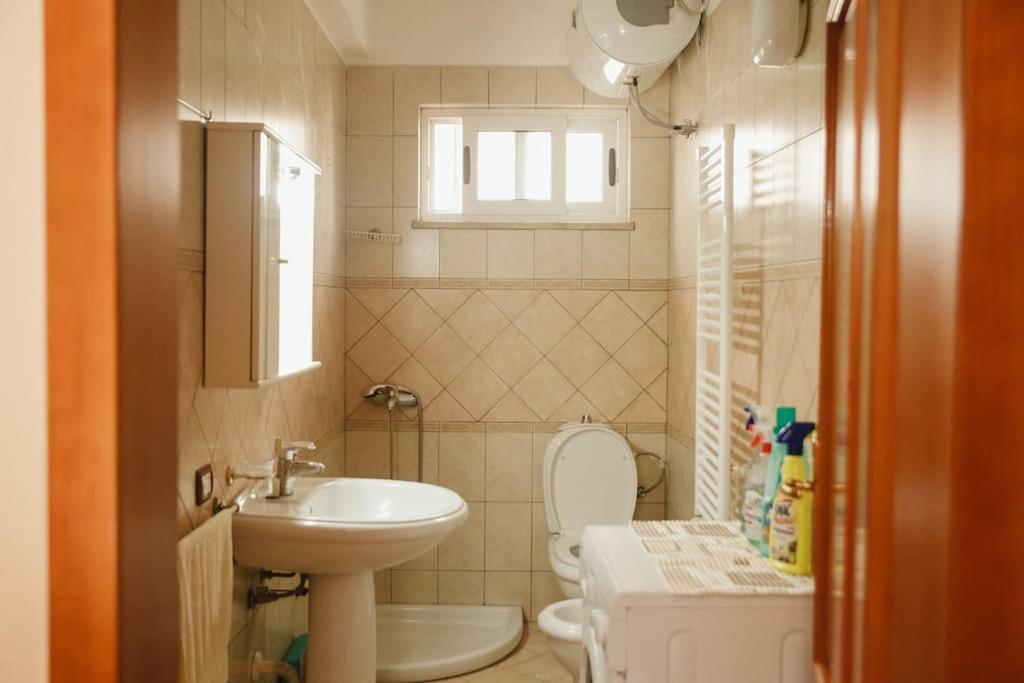 Rare Durres Apartment With Private Parking & Garden المظهر الخارجي الصورة