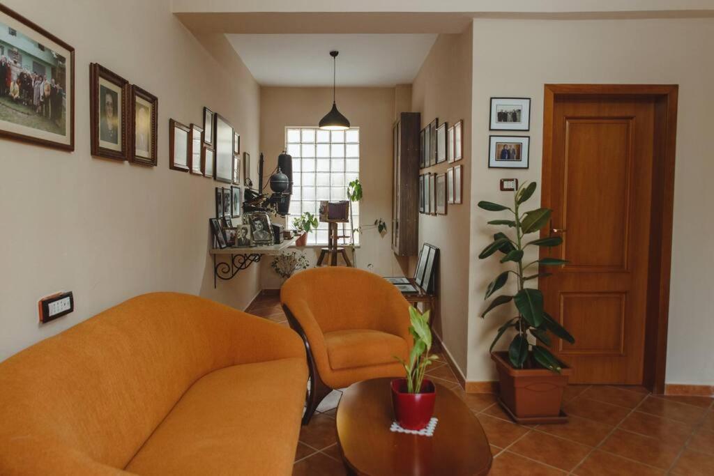 Rare Durres Apartment With Private Parking & Garden المظهر الخارجي الصورة
