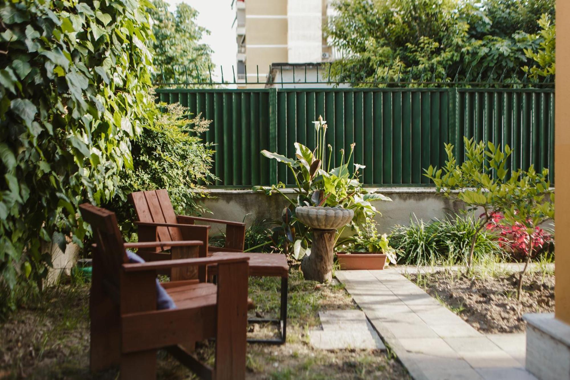 Rare Durres Apartment With Private Parking & Garden المظهر الخارجي الصورة